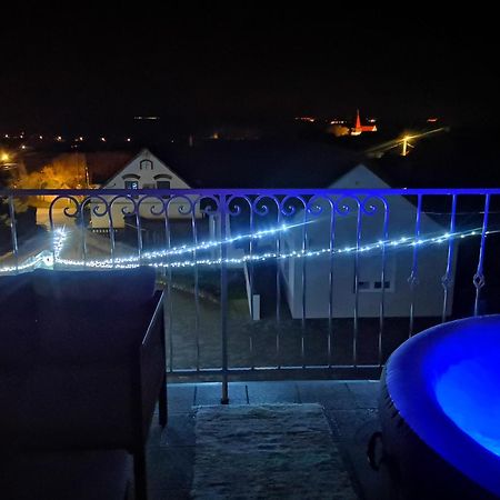 Szabo Vendeghaz Hotell Villány Exteriör bild