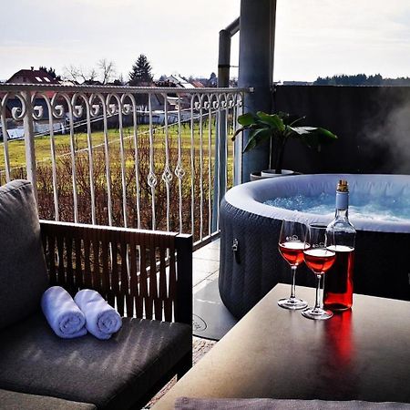 Szabo Vendeghaz Hotell Villány Exteriör bild