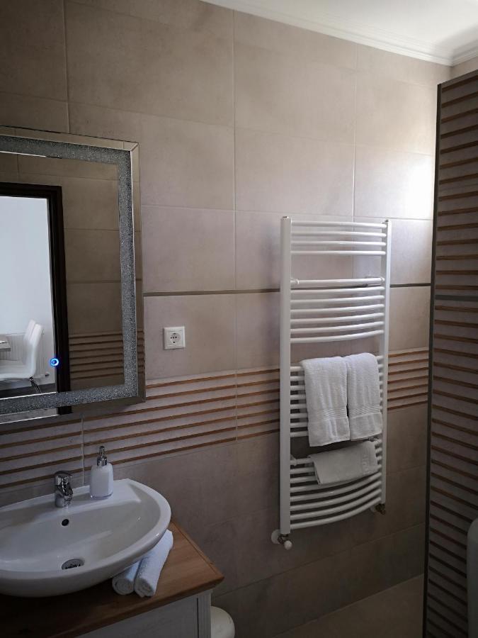 Szabo Vendeghaz Hotell Villány Exteriör bild