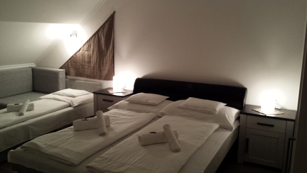 Szabo Vendeghaz Hotell Villány Exteriör bild