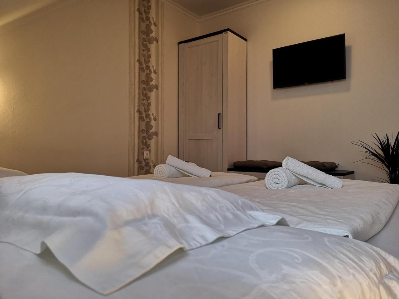 Szabo Vendeghaz Hotell Villány Exteriör bild