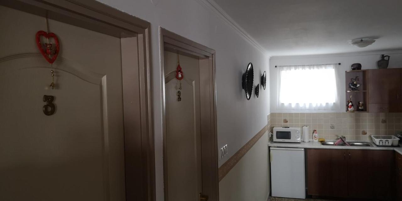 Szabo Vendeghaz Hotell Villány Exteriör bild